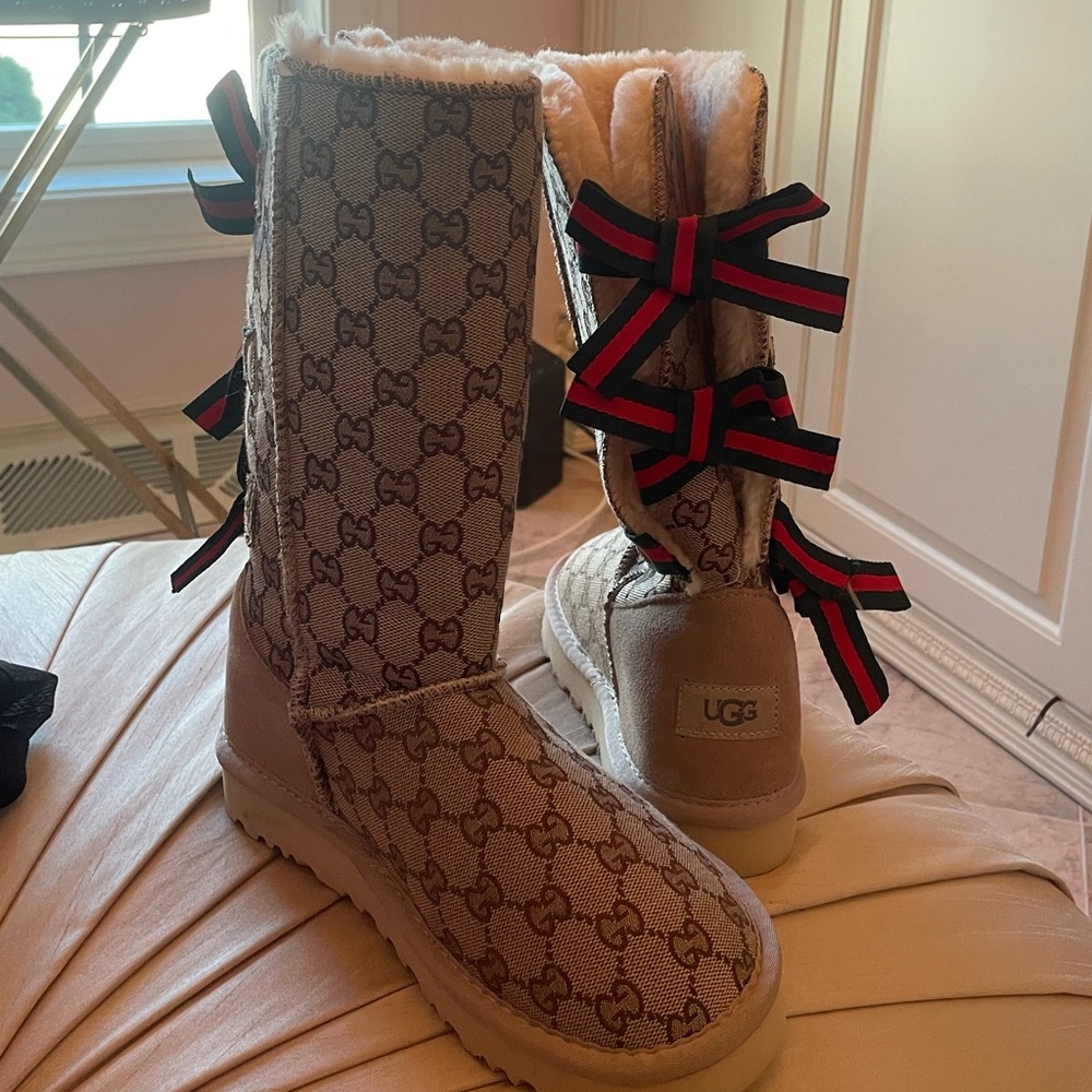 Ugg GG motif